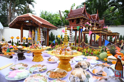 พิธีบูชาศาลสมเด็จพระปิยะมหาราช ศาลกรมพระจันทบุรีนฤนาท ... พารามิเตอร์รูปภาพ 1