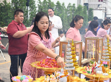 พิธีบูชาศาลสมเด็จพระปิยะมหาราช ศาลกรมพระจันทบุรีนฤนาท ... พารามิเตอร์รูปภาพ 2