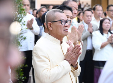 ร่วมทำบุญถวายภัตตาหารเช้าแด่พระภิกษุสงฆ์และสามเณร ... พารามิเตอร์รูปภาพ 17