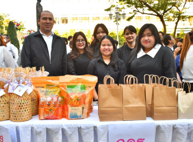 ร่วมทำบุญถวายภัตตาหารเช้าแด่พระภิกษุสงฆ์และสามเณร ... พารามิเตอร์รูปภาพ 26